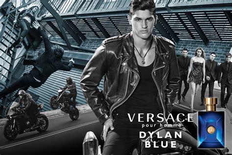 versace dylan blue pubblicità 2019|versace dylan blue.